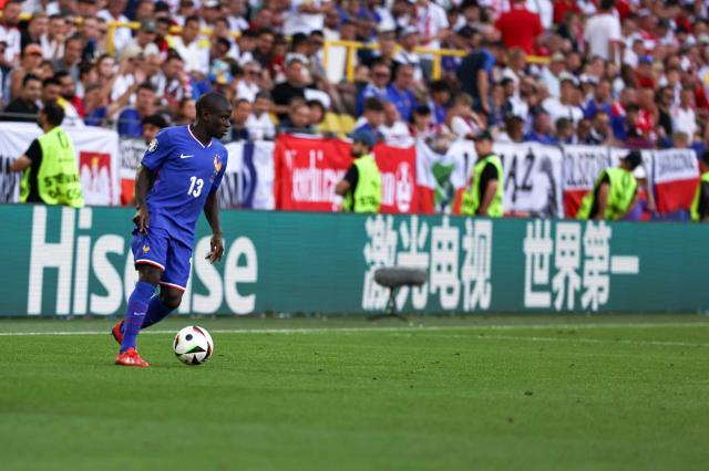 开云-【欧洲杯】莱万点射摧毁姆总首球，D2法国落死亡半区